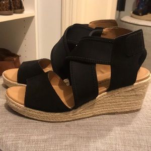 Black straps espadrille